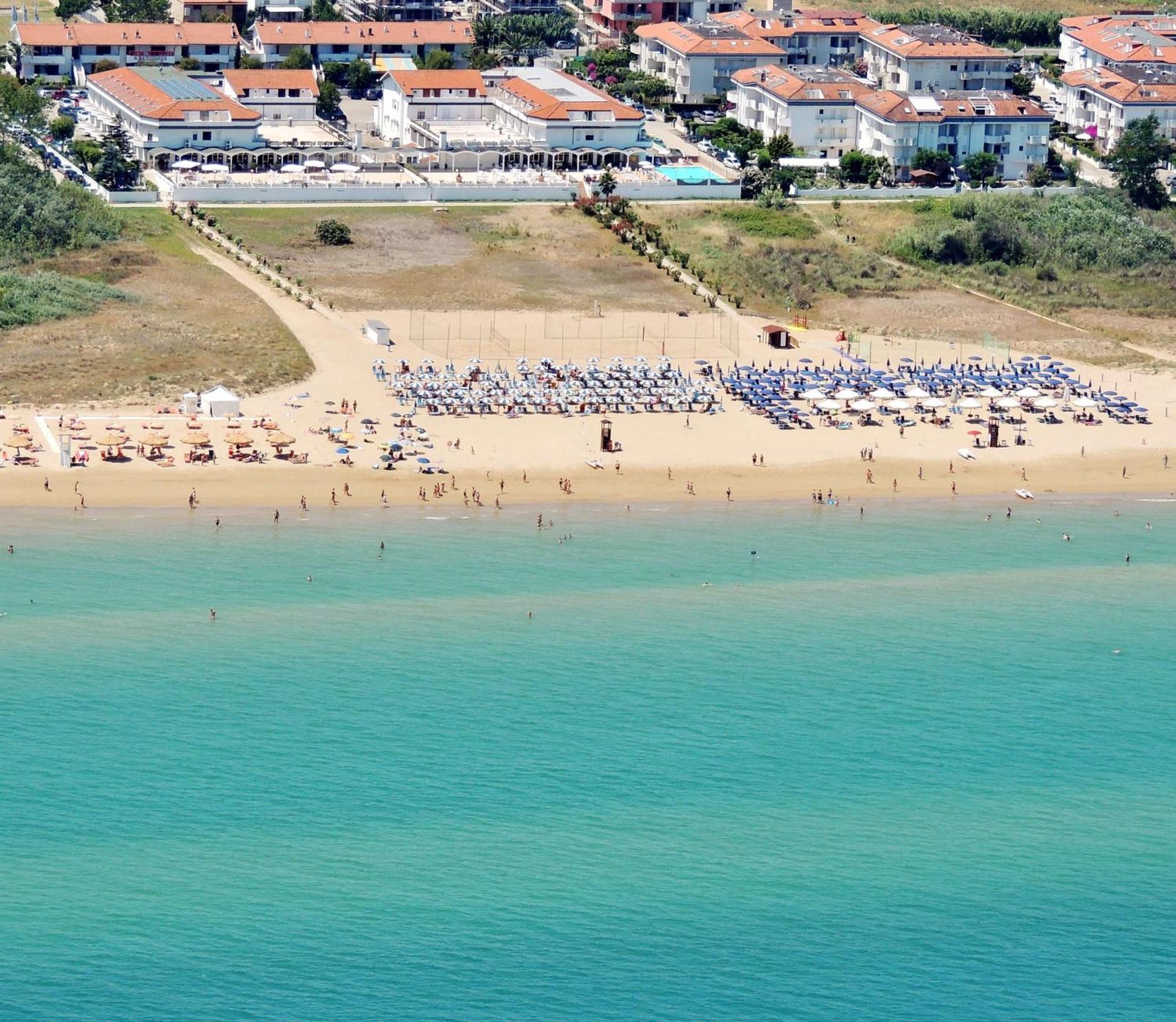 Hotel Rio Vasto Exterior photo