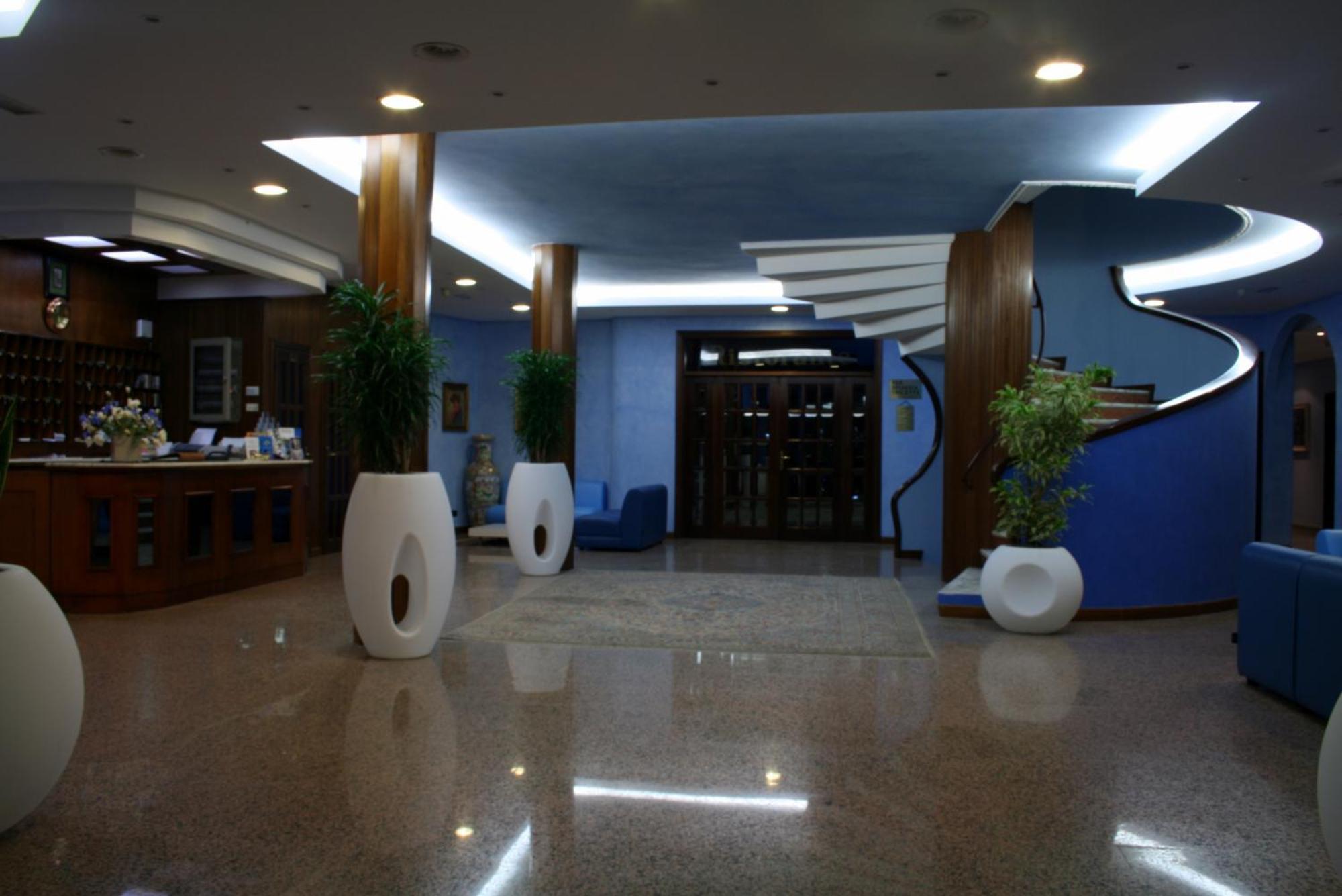 Hotel Rio Vasto Exterior photo